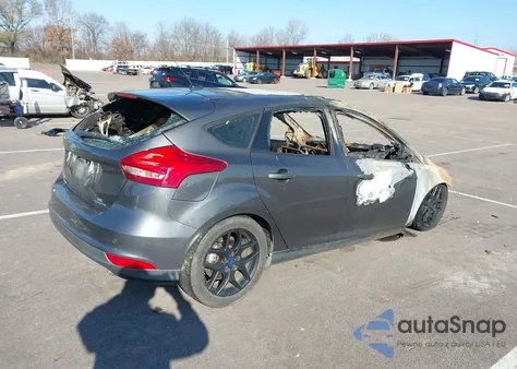 2016 Ford Focus Se z USA, uszkodzony, nr VIN 1FADP3K27GL328026